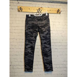 Nwot Levi's 711 camo skinny pants 26 *